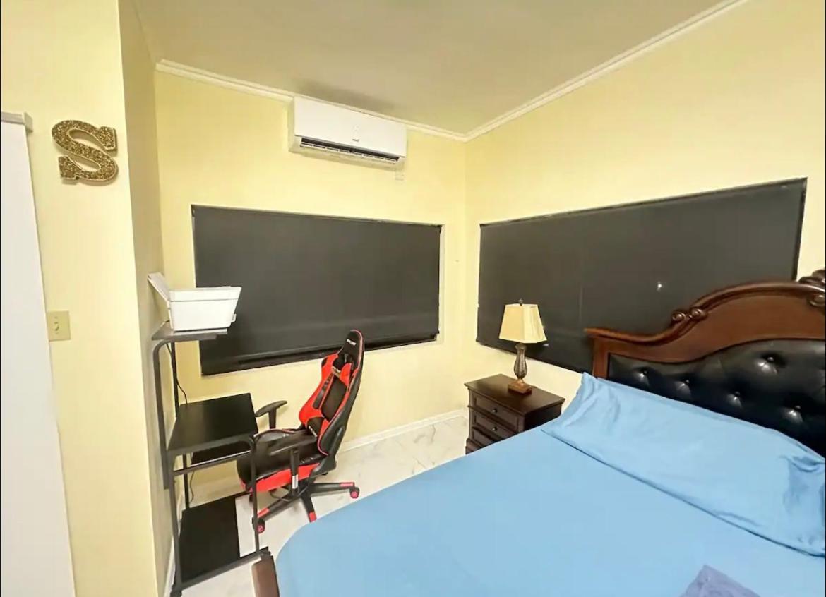 J Luxury Stay In Kingston Bagian luar foto